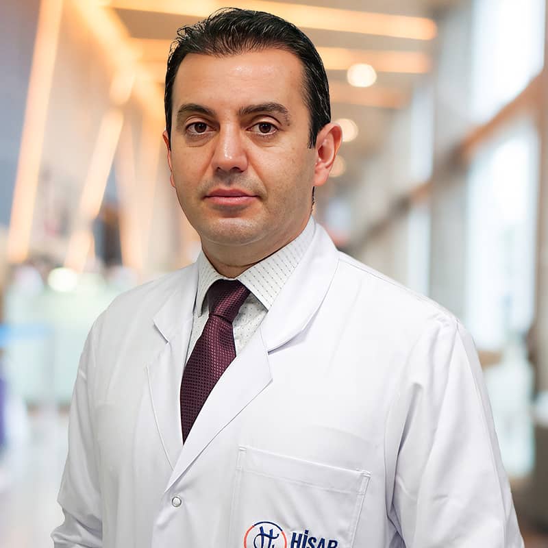 проф. д-р Нури Алпер Шахбаз вътре