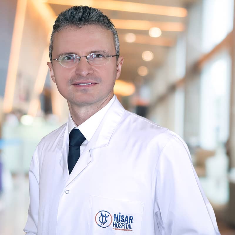 проф. д-р Сюлейман Ипекчи вътре