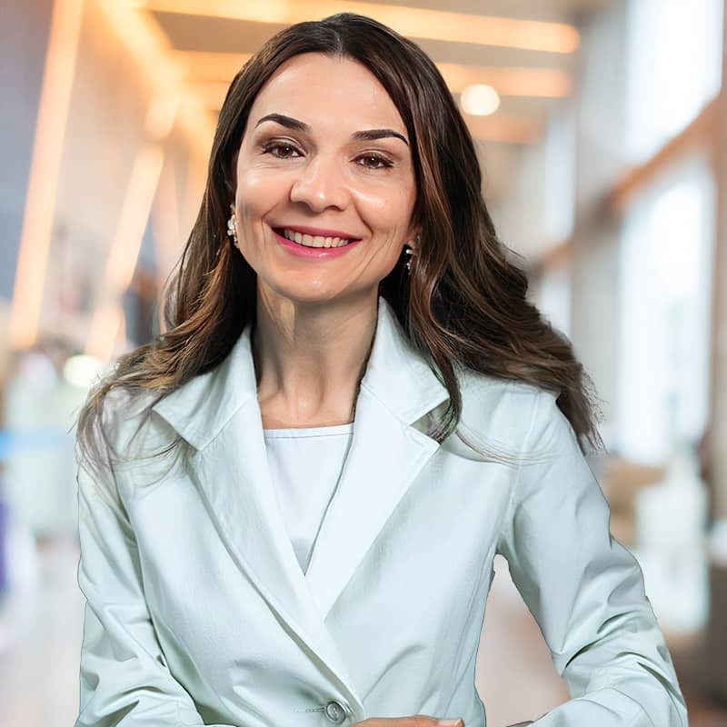 доц. д-р Несрин Гюнайдън вътре