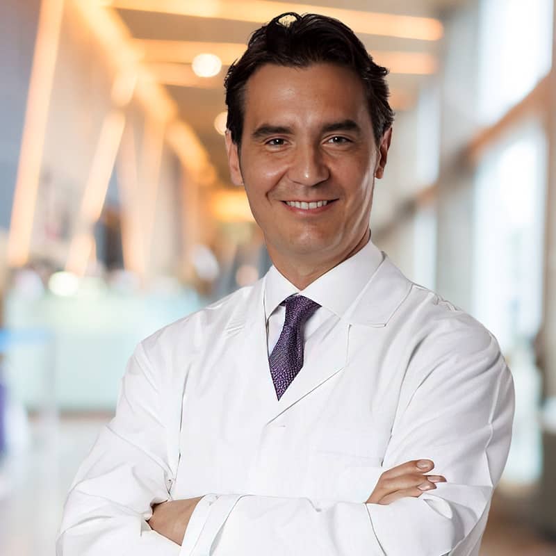 доц. д-р Ефекан Джошкунсевен inside